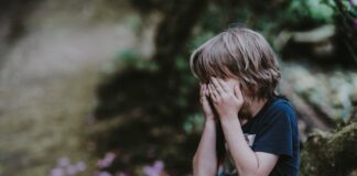 Kiedy warto skorzystać z pomocy psychoterapeuty dla dziecka?