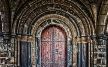 Co Niemcy robili z ludzkiej skóry?